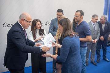 El Cabildo homenajea a varios teldenses en su brindis navideño (Foto TA)